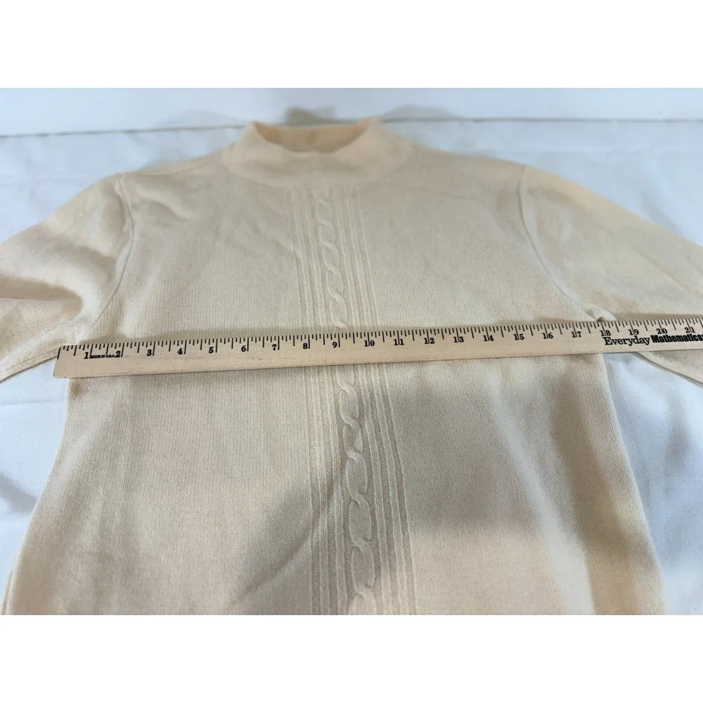 Vintage Pendleton Woolen Mills Cream Ivory 100% Virgin Wool Knit Sweater Small S